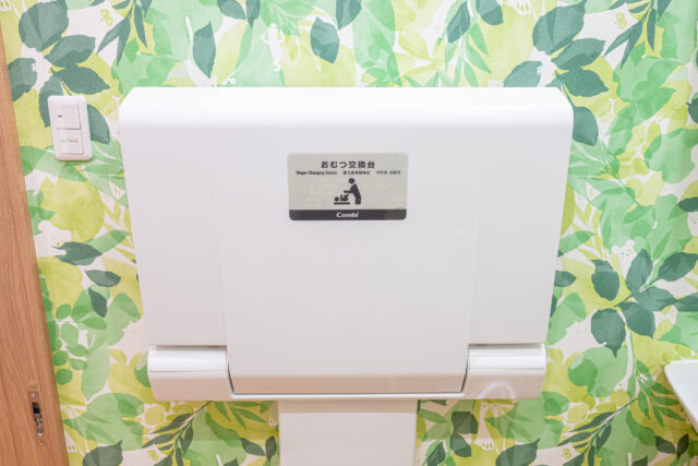 おむつ交換台